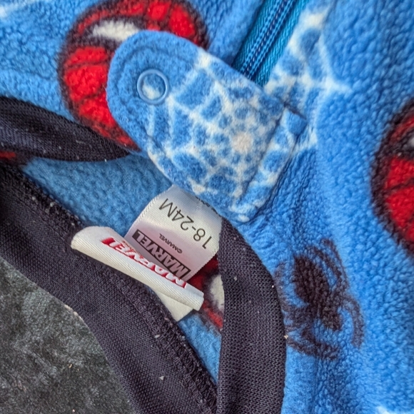 Spider-Man One Piece Footed Pajamas- 18-24m - Picture 2 of 2